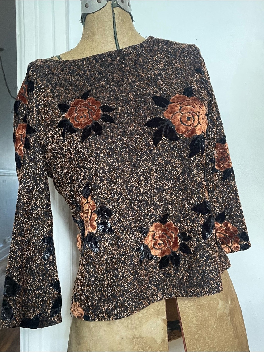 Floral Velvet Appliqué Brown Women's Sweater